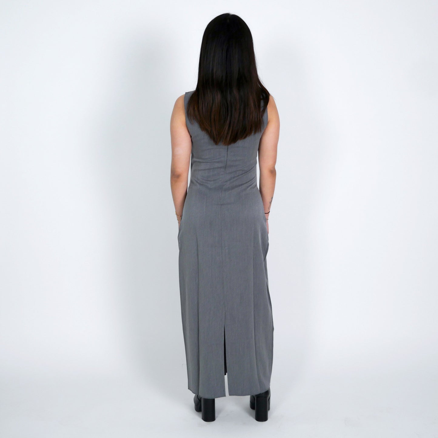 Long gray sleeveless dress