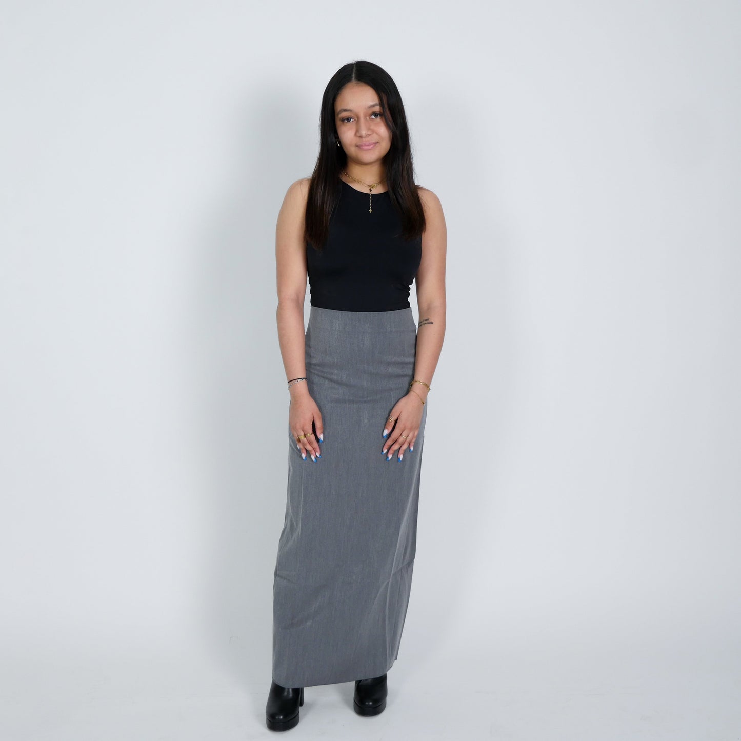 High waisted gray skirt