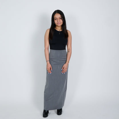 High waisted gray skirt